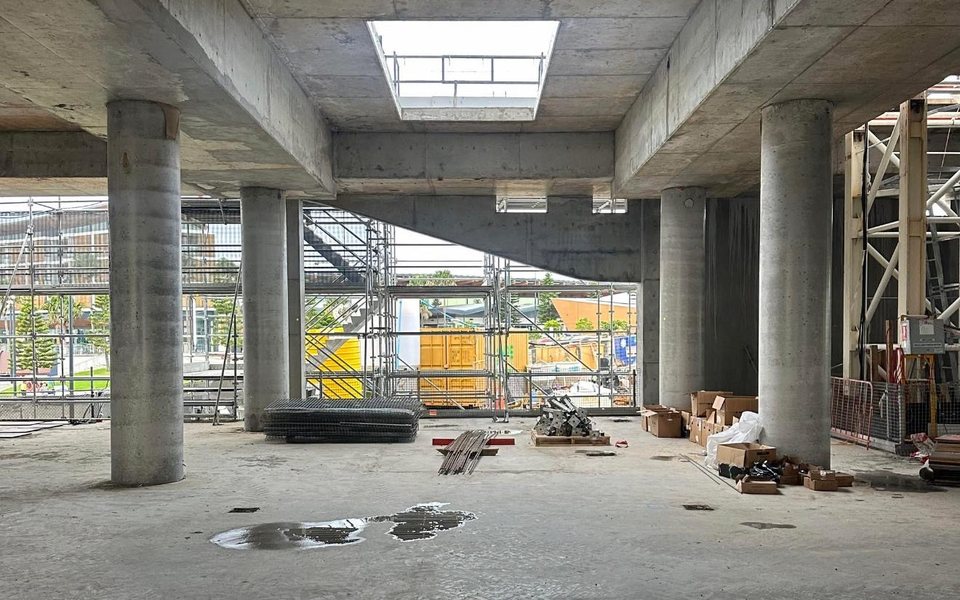 Off-form concrete columns and transfer beams