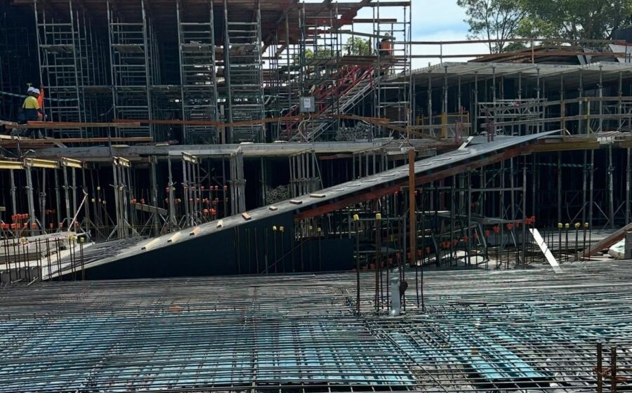 Apex basement wall and ramp formwork with slab reinforcement